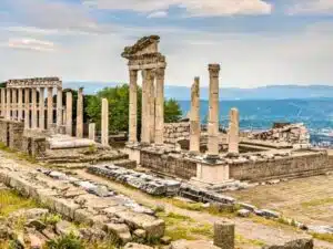 Scenic view of ancient Pergamon ruins in Turkey, highlighting historical architecture.