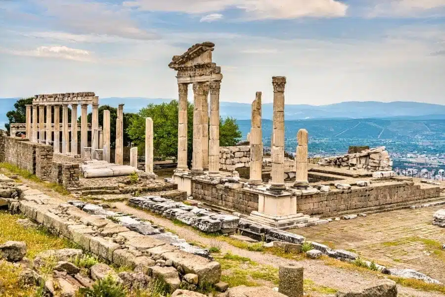 Scenic view of ancient Pergamon ruins in Turkey, highlighting historical architecture.