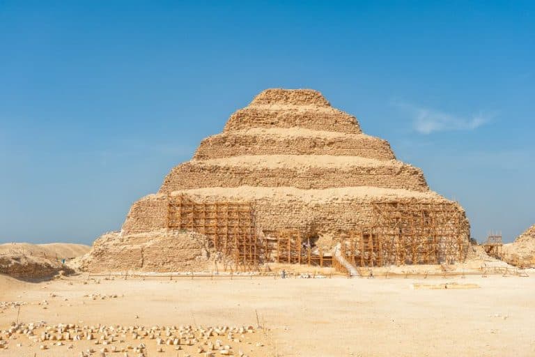 What are the top tourist attractions in Egypt?