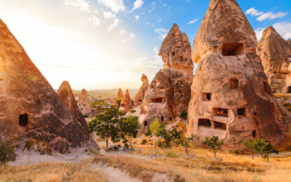 Which Airport Is Best for Cappadocia: Kayseri (ASR) vs. Nevşehir (NAV)