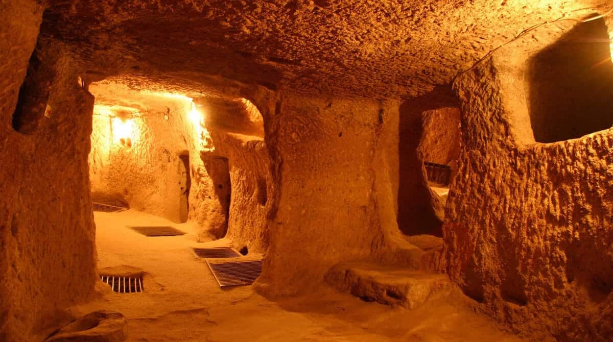 Kaymakli vs Derinkuyu Underground City: Which One Should You Visit? 14 Kaymakli vs Derinkuyu Underground City: Which One Should You Visit?
