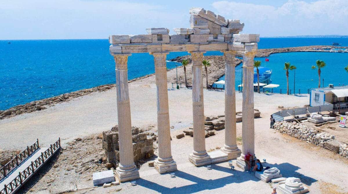 Turkey Weather in April: Mild Temperatures & Spring Blooms 5 Turkey Weather in April: Mild Temperatures & Spring Blooms