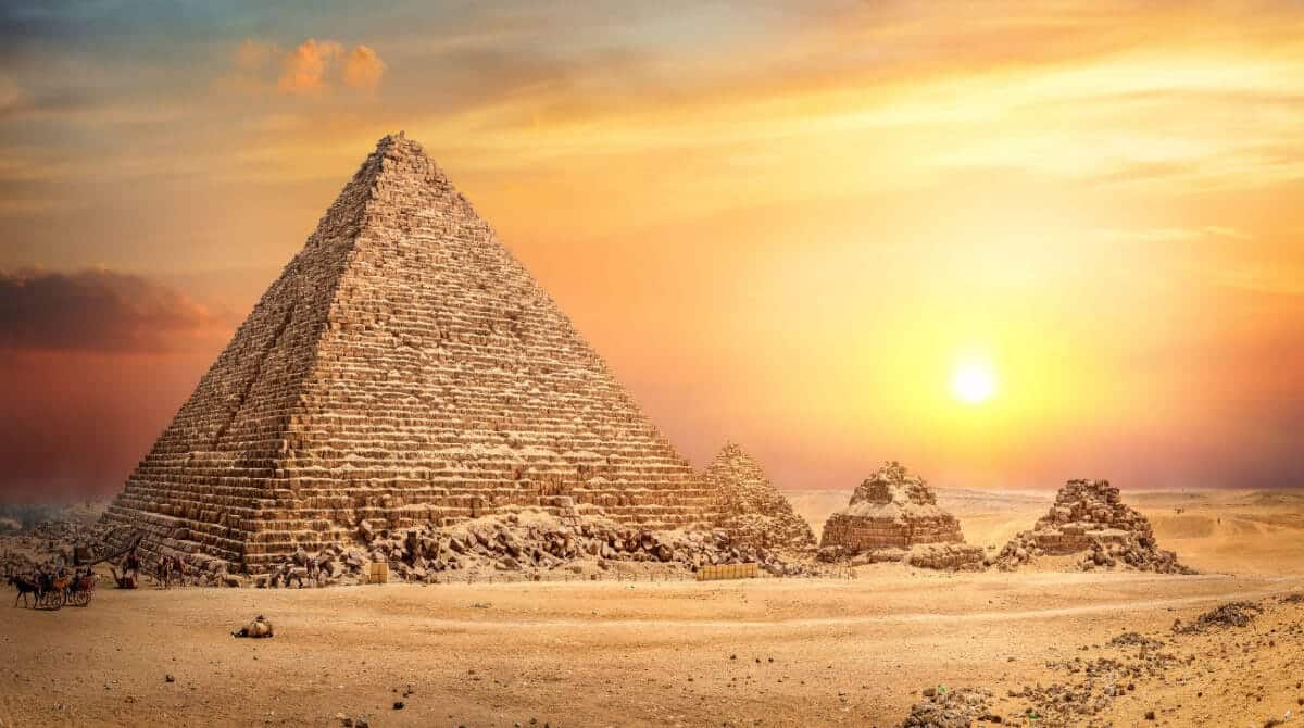 How Much Does a 7-Day Trip to Egypt Cost? Budget & Luxury Breakdown 16 How Much Does a 7-Day Trip to Egypt Cost? Budget & Luxury Breakdown