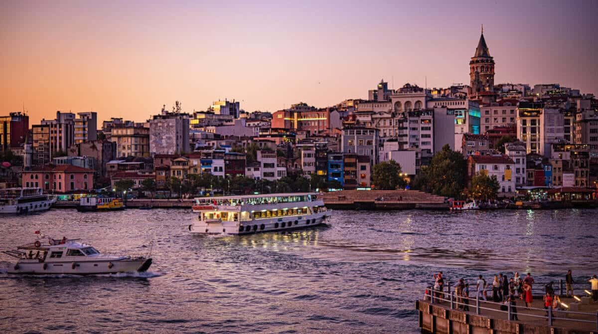 Istanbul Weather in April: What to Expect & Travel Tips 17 Istanbul Weather in April: What to Expect & Travel Tips