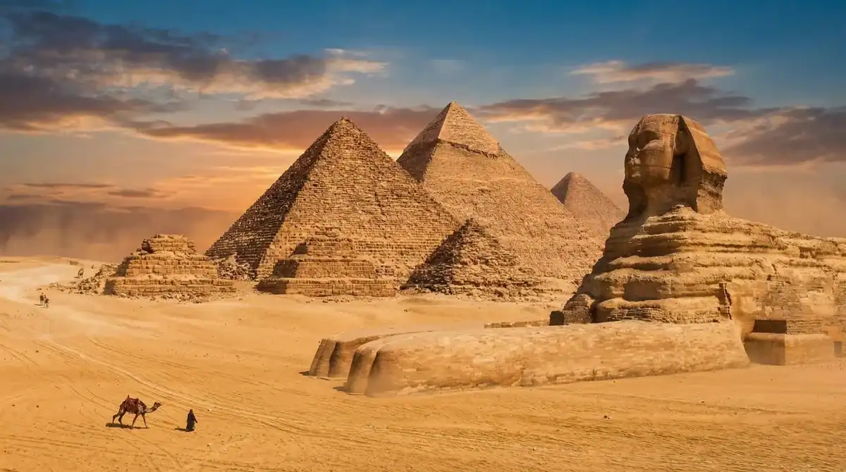 Best Places to Visit in Egypt: Top 10 Attractions 10 Best Places to Visit in Egypt: Top 10 Attractions